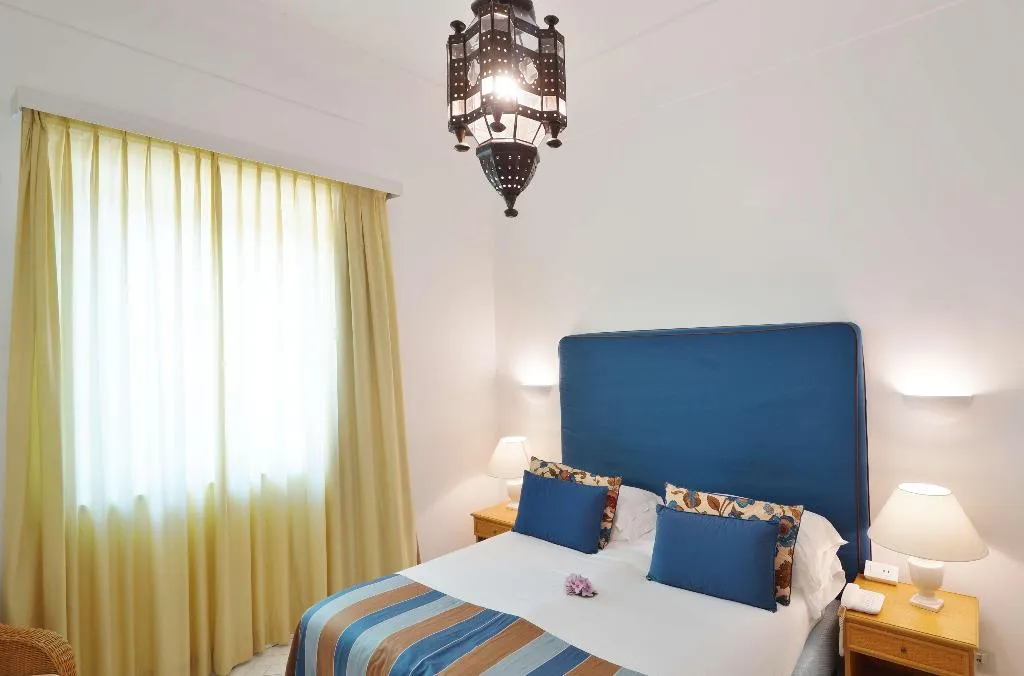 Room, Grand Hotel Aminta, Naples