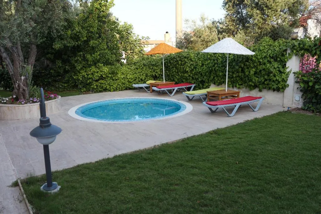 Pool, Arinnanda, Izmir