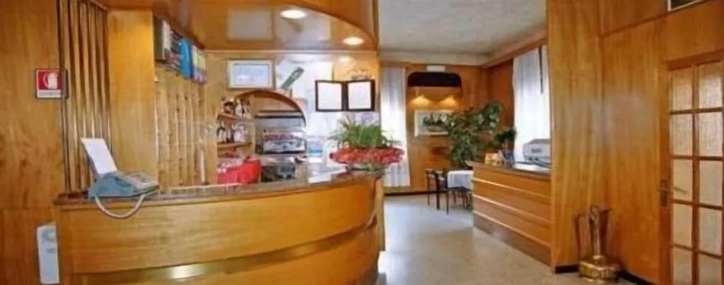Lobby, Albergo Ristorante Roma, Milan