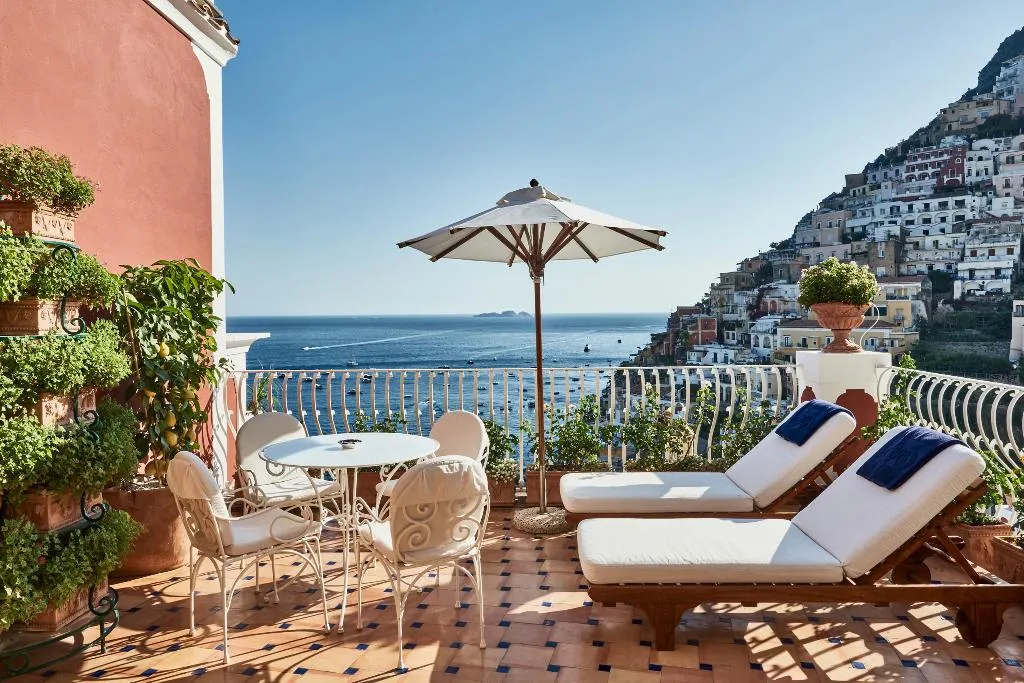 JUNIOR SUITE SUPERIOR SEA VIEW Room, Le Sirenuse, Naples
