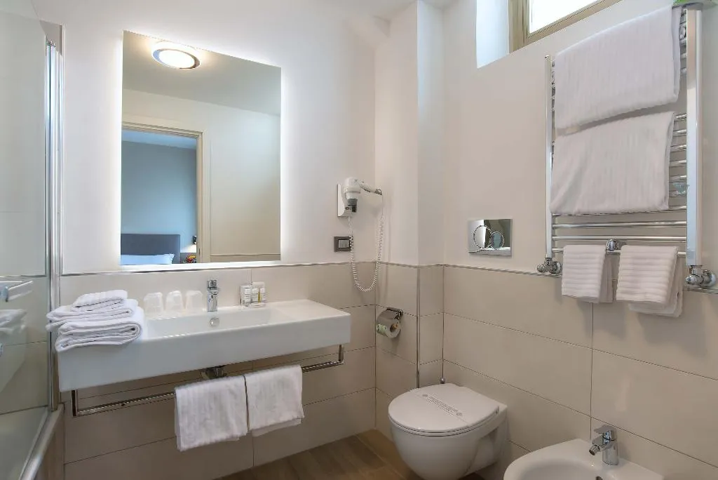 Double or Twin STANDARD Room, Fragrance St Peter Hotel, Rome
