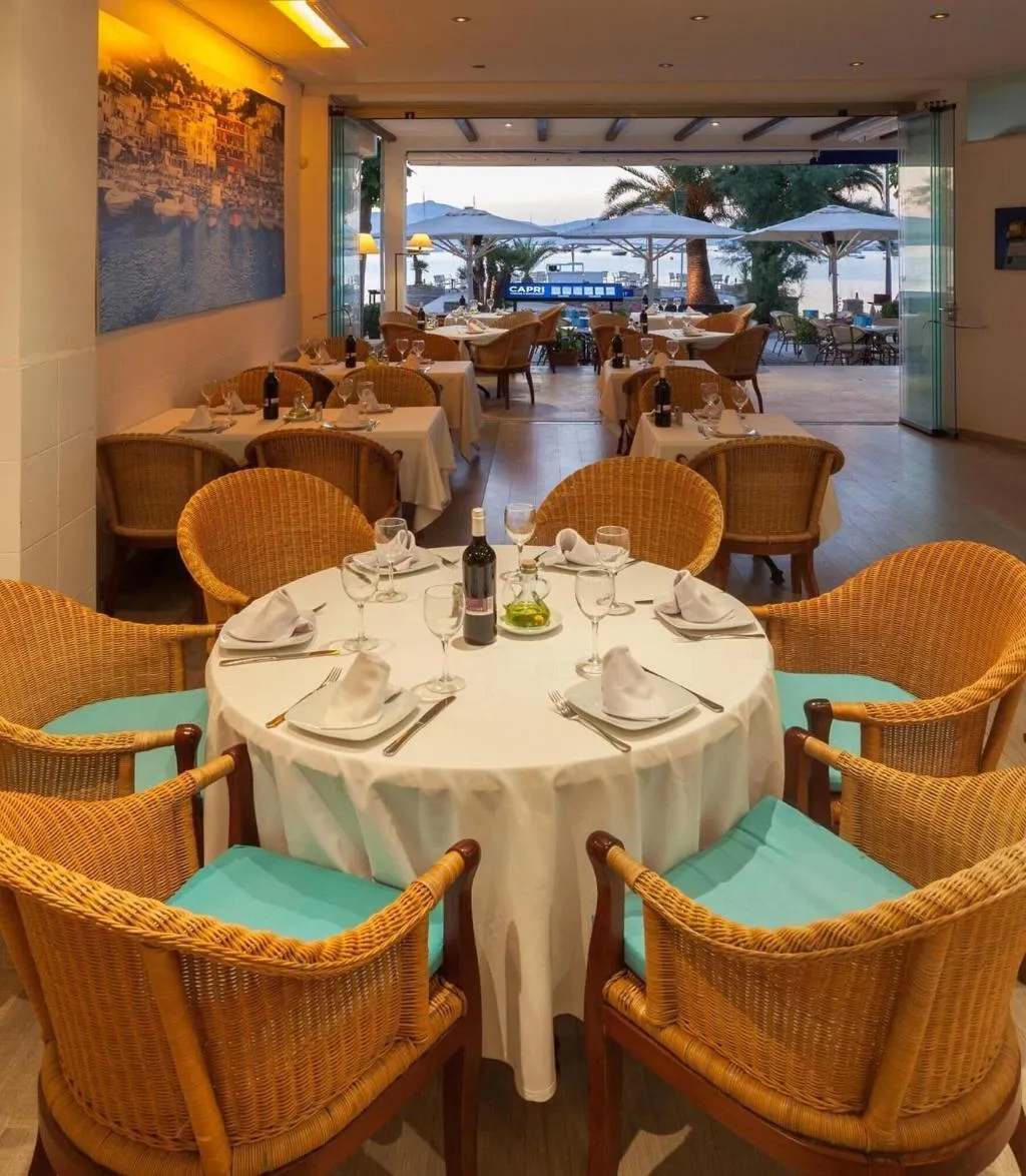 Restaurant, Capri, Majorca