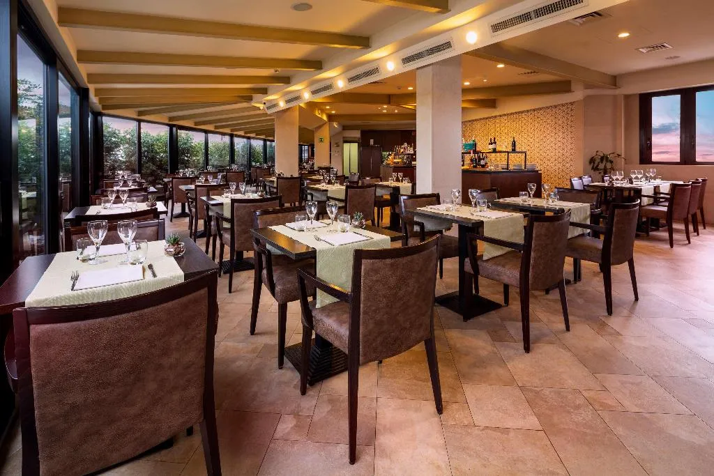 Restaurant, UNA HOTELS Galles Milano, Milan