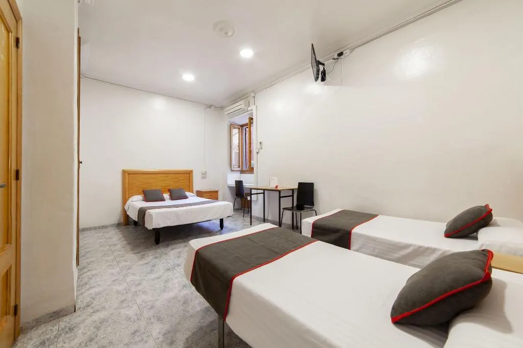Room, OYO Pensión el Rincón, Valencia