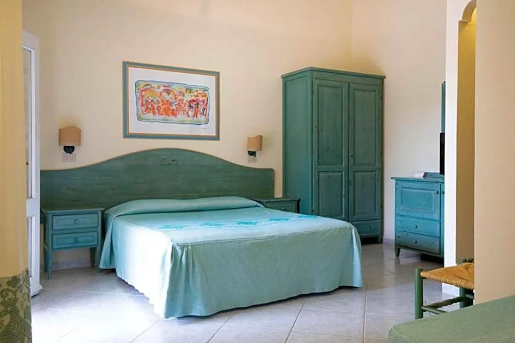 TRIPLE CLASSIC GARDEN VIEW Room, Club Hotel Marina Seada Beach, Olbia