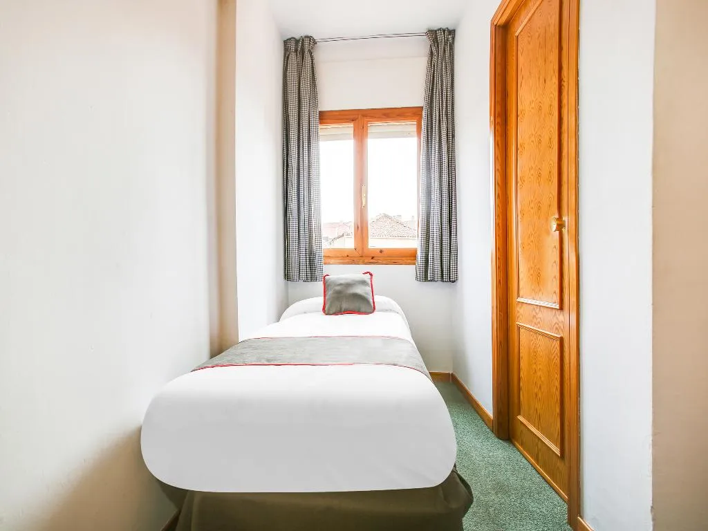 TRIPLE STANDARD Room, Hostal La Posada, Madrid