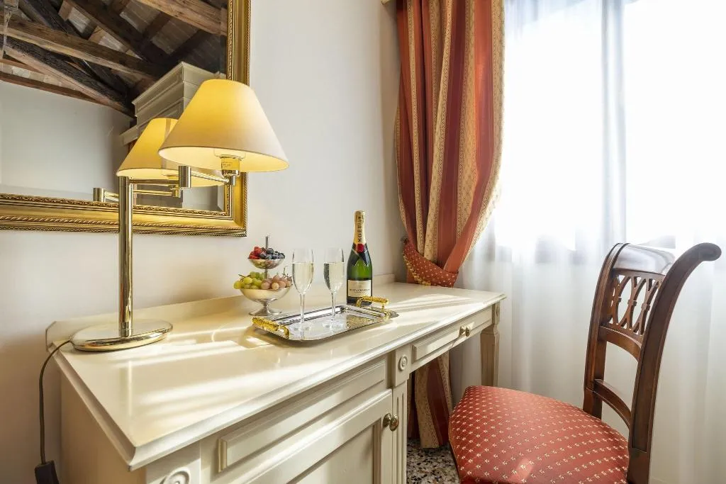 Room, Bella Venezia, Venice
