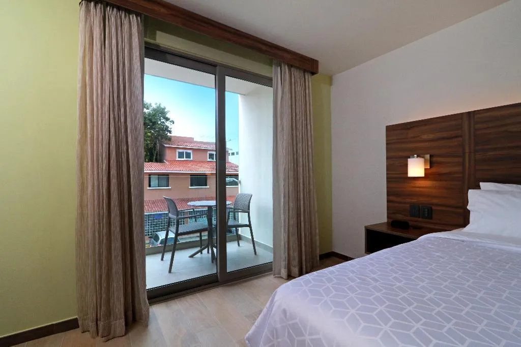DOUBLE KING SIZE BED Room, Holiday Inn Express Playa del Carmen, Playa Del Carmen