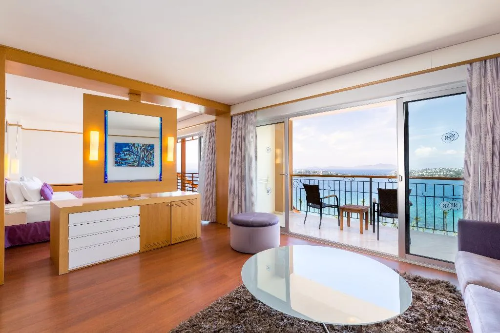JUNIOR SUITE SEA VIEW Room, Kefaluka Resort, Bodrum