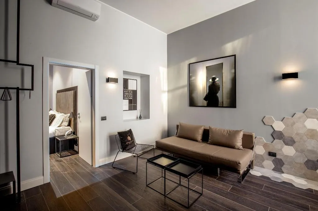 Room, Montenapoleone Suites, Milan