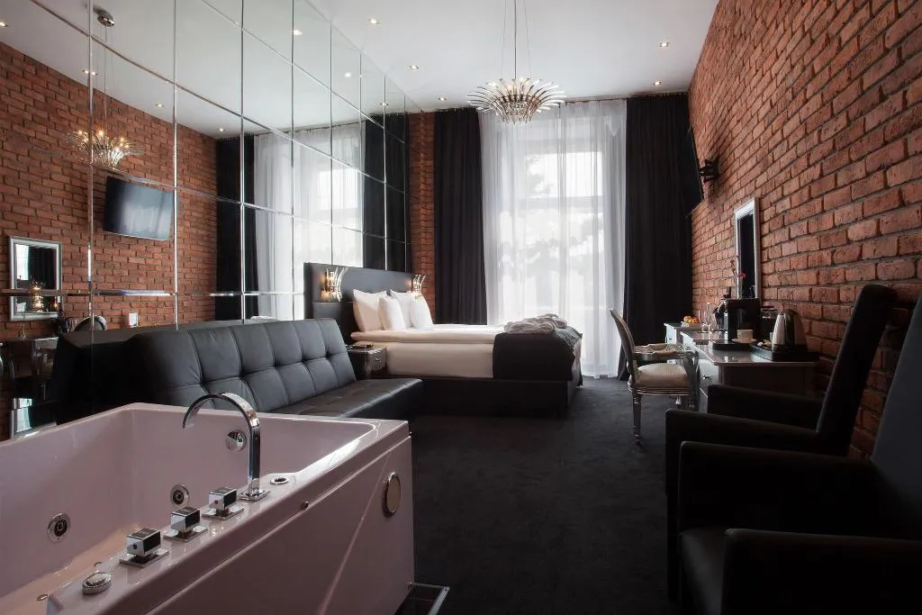JUNIOR SUITE CITY VIEW Room, Betmanowska Main Square Residence, Krakow