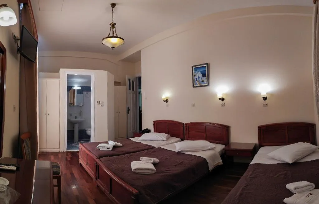 TRIPLE STANDARD Room, Cecil hotel, Athens