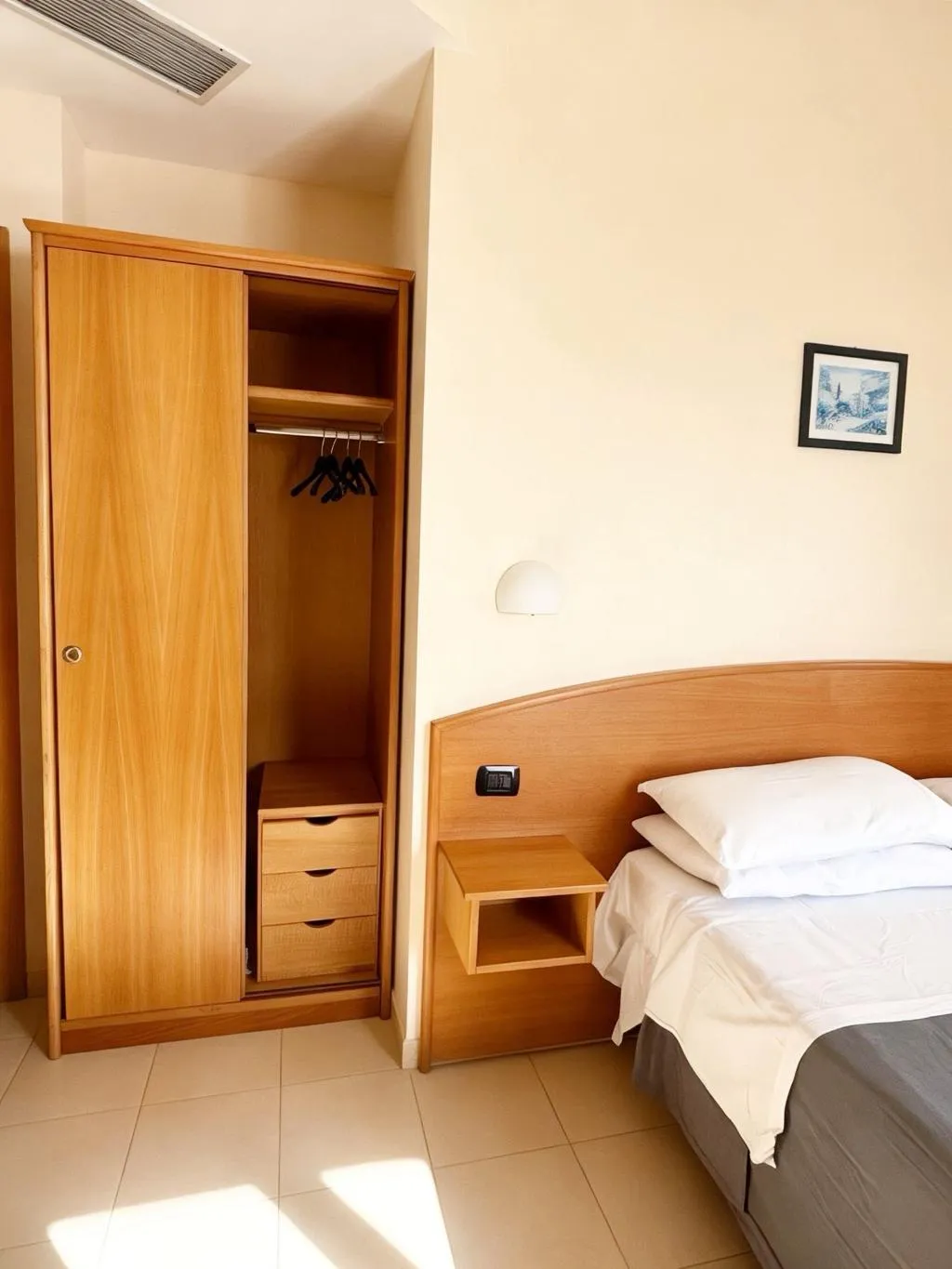 Room, Hydra Club Hotel Village, Naples