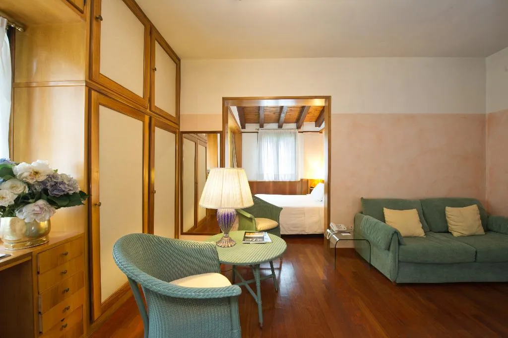 QUADRUPLE STANDARD Room, Villa Mabapa, Venice