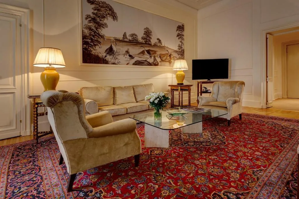 JUNIOR SUITE WITH VIEWS Room, Grand Hotel Plaza, Rome