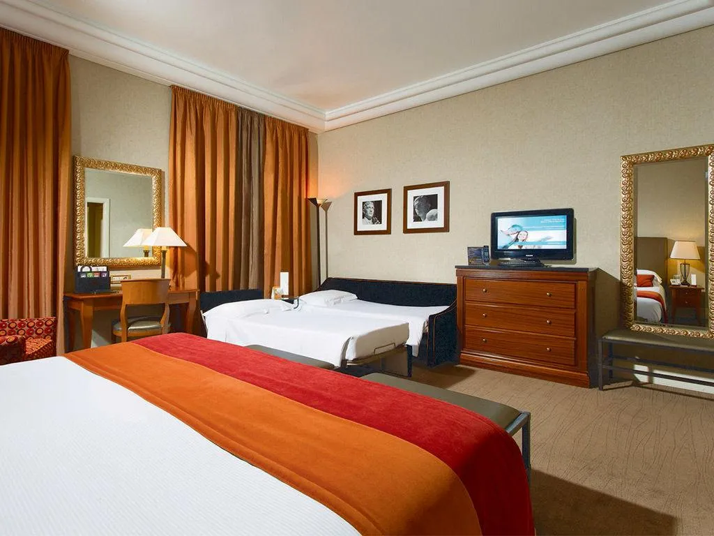 FAMILY ROOM CAPACITY 4 Room, Dei Mellini, Rome
