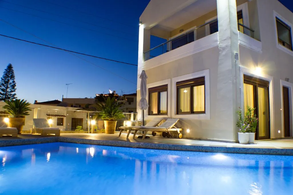 SUITE THREE BEDROOMS Room, Esthisis suites & maisonettes, Crete
