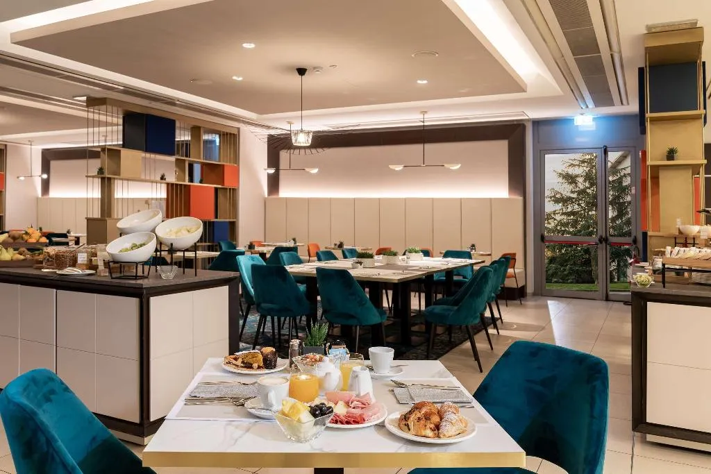 Restaurant, Doubletree by Hilton Milan Malpensa Solbiate Olona, Milan