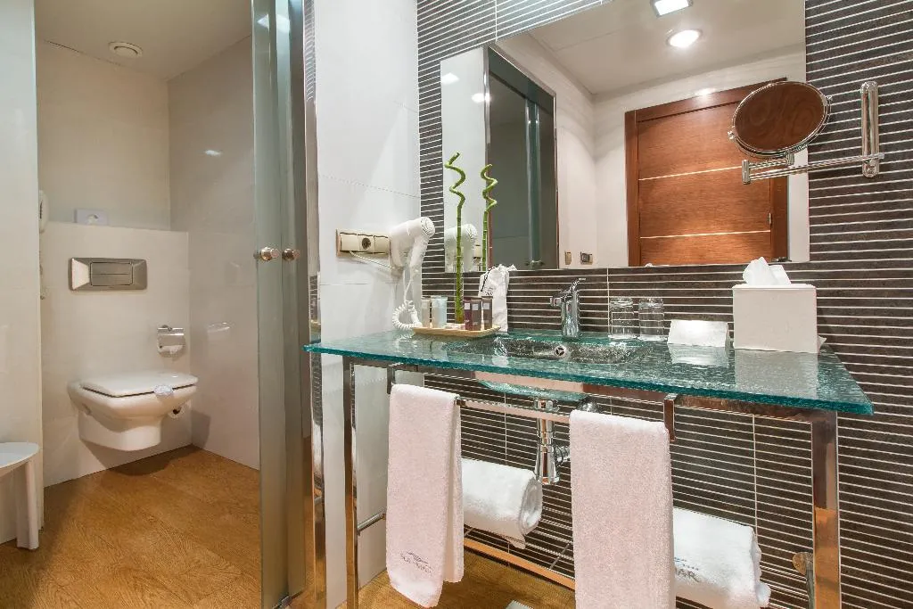 Double or Twin STANDARD Room, SOLYMAR Gran Hotel, Costa Blanca
