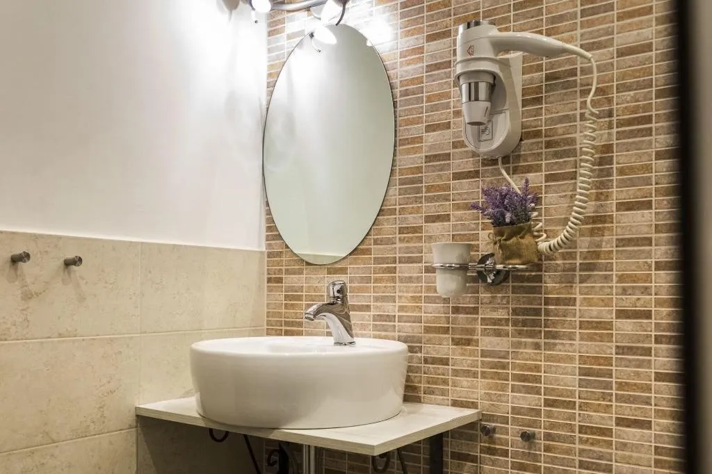 Room, Dulcis In Fundo, Rome