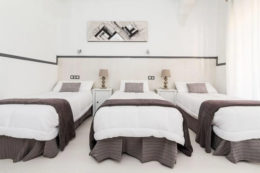 Room, Hostal Gran Via 63 Rooms, Madrid