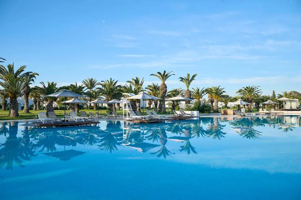 Pool, The Mirage Resort & Spa, Tunisia