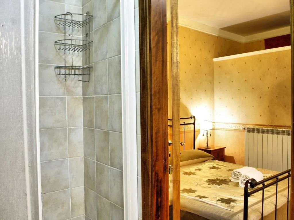 Room, Dependance, Naples