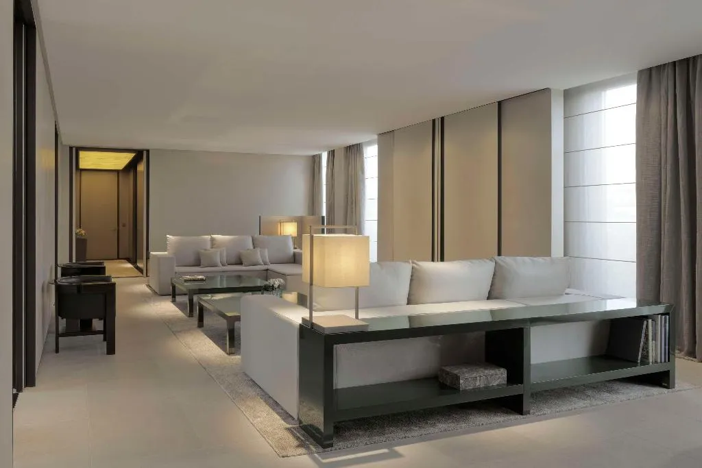 SUITE Presidential Room, Armani Hotel Milano, Milan