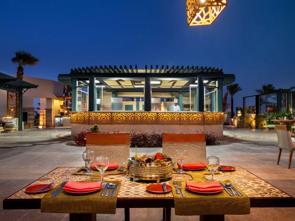 Restaurant, Mövenpick Waterpark Resort & Spa Soma Bay, Red Sea Riviera