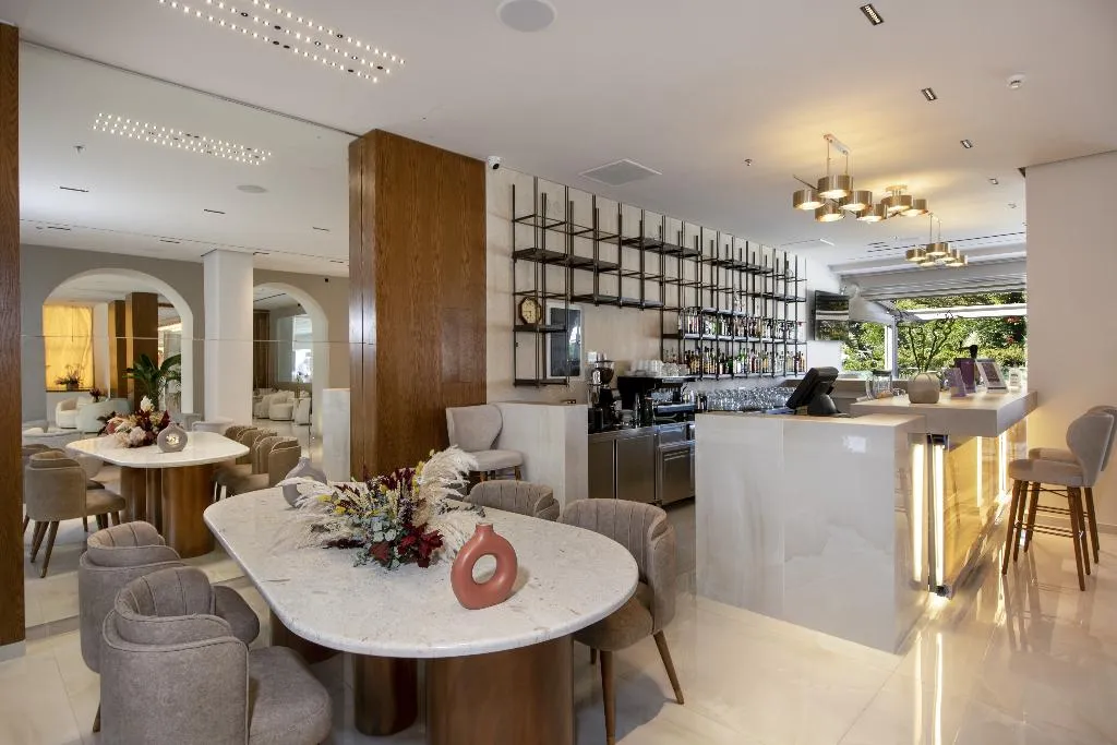 Bar, Vantaris Luxury Beach Resort, Crete