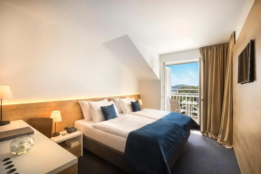 TWIN SIDE SEA VIEW WITH BALCONY Room, Remisens hotel Epidaurus, Dubrovnik