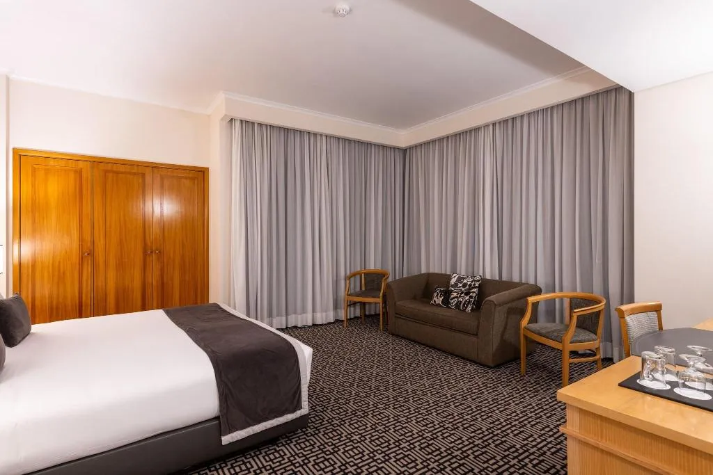Double or Twin WITH DOUBLE BED Room, Mundial, Lisbon