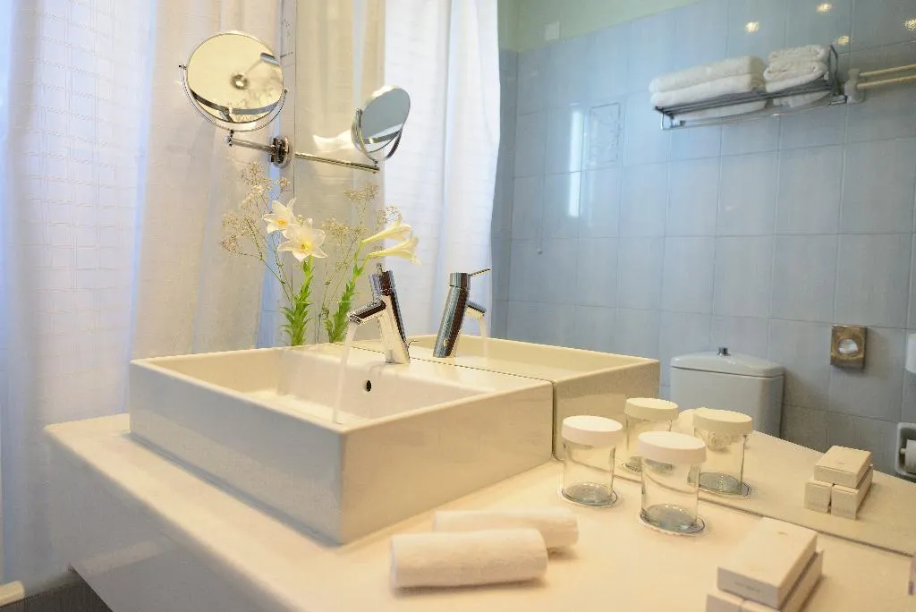 Double or Twin DELUXE SEA VIEW Room, Petinos Beach, Mykonos
