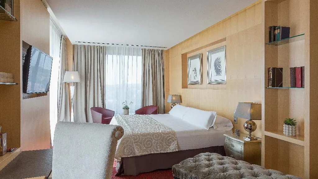 JUNIOR SUITE SIDE SEA VIEW Room, MiM Sitges Member of Melia Collection, Costa Brava