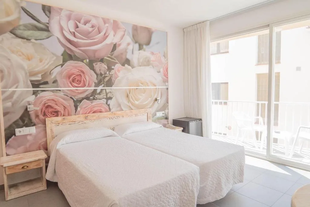 Room, S'Agoita, Costa Brava