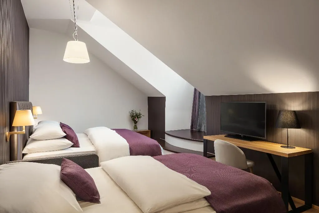 JUNIOR SUITE STANDARD Room, Moods Charles Bridge, Prague