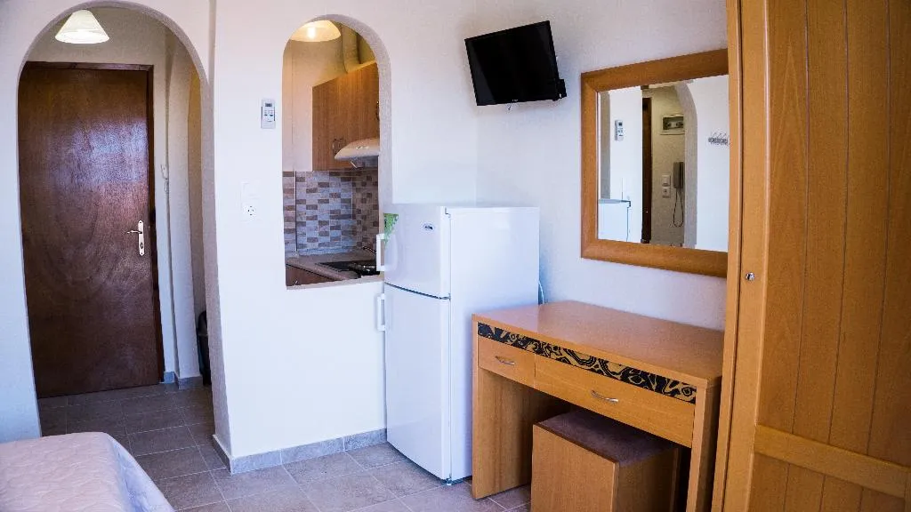 DOUBLE STANDARD Room, Milonas House Apartments, Halkidiki
