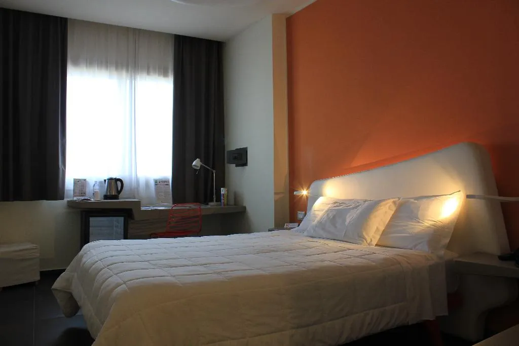 DOUBLE STANDARD Room, Hotel President Palermo, Palermo