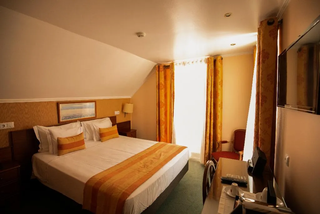 Double or Twin SUPERIOR Room, Hotel Florescente, Lisbon