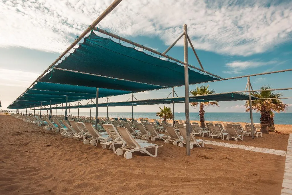 Sports and Entertainment, Club Grand Side, Antalya