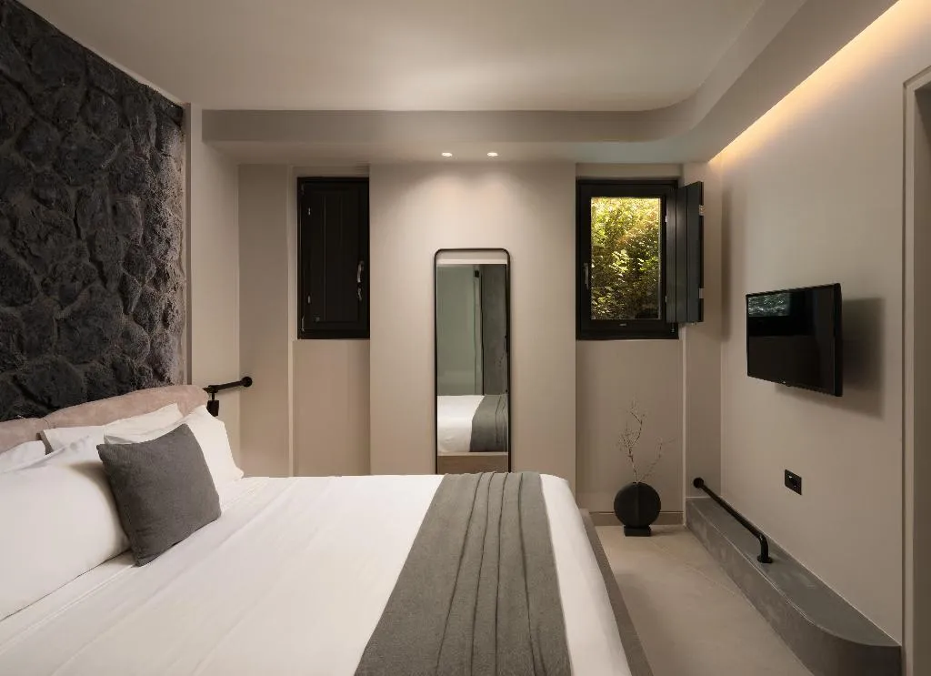SUITE PREMIER Room, Apikia Santorini, Santorini