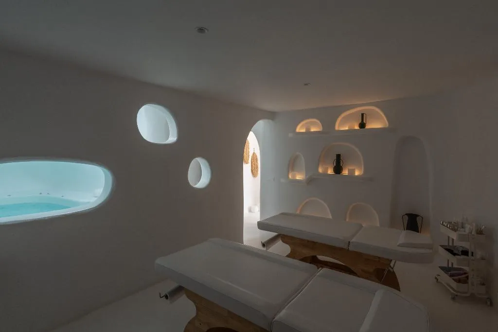 Sports and Entertainment, Goulielmos Hotel & Spa, Santorini