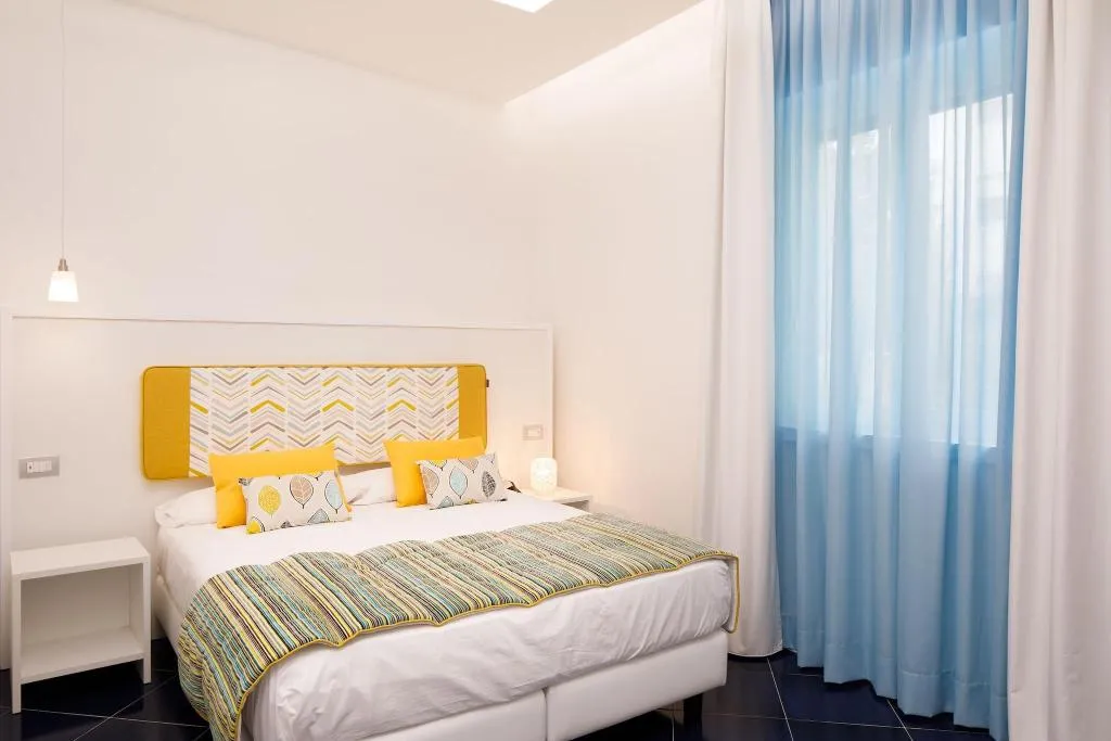 DOUBLE SUPERIOR QUEEN BED Room, Hotel Nice, Naples