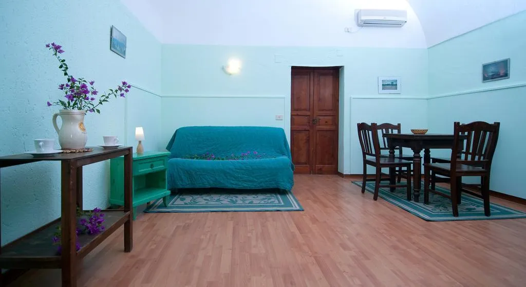 APARTMENT CAPACITY 5 Room, Freedom Holiday Residence, Naples