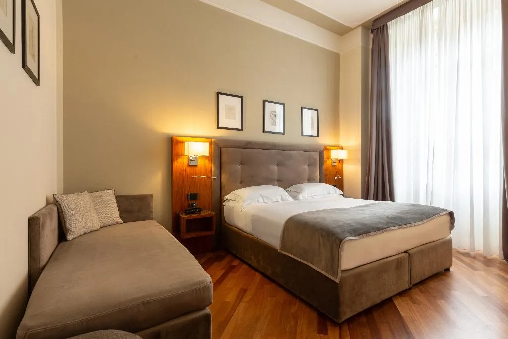 TRIPLE DELUXE Room, Embassy, Florence