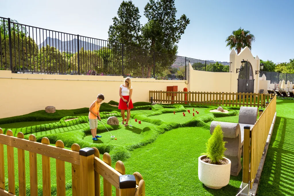 Sports and Entertainment, GF Isabel, Tenerife