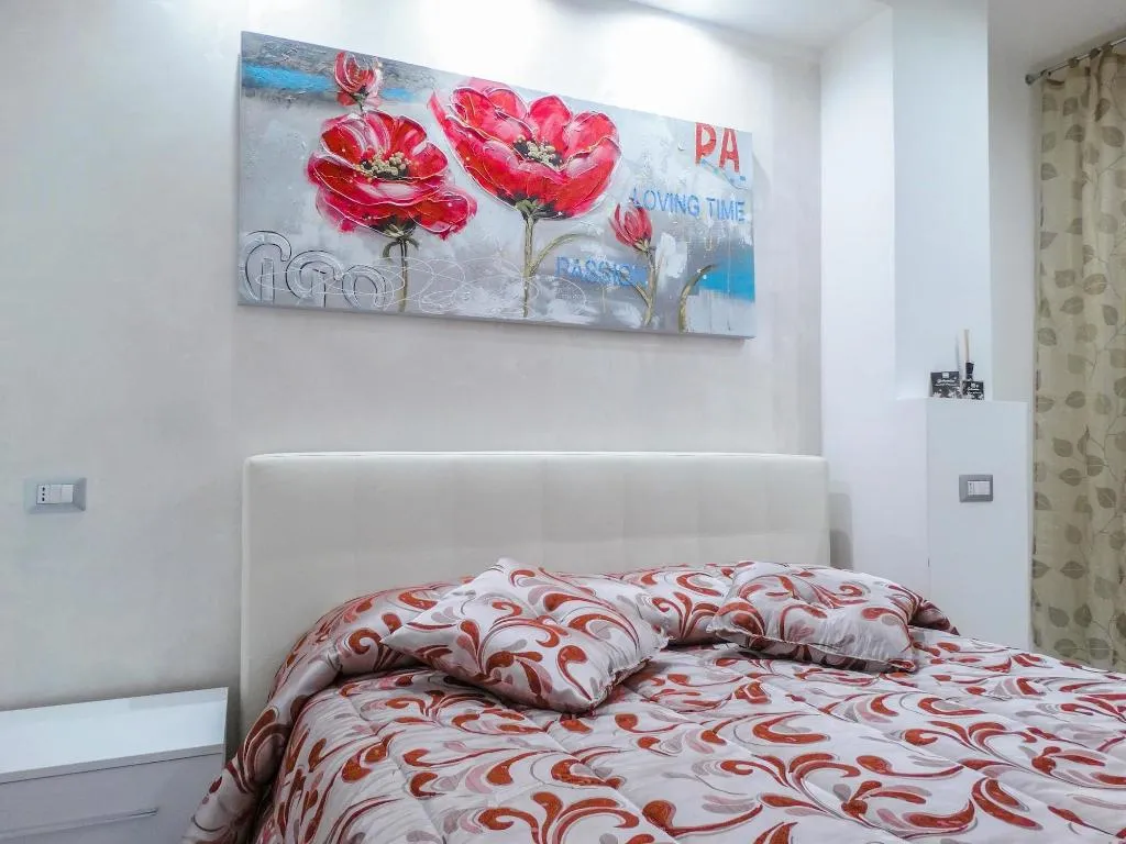 Room, Happy Home 2C, Naples