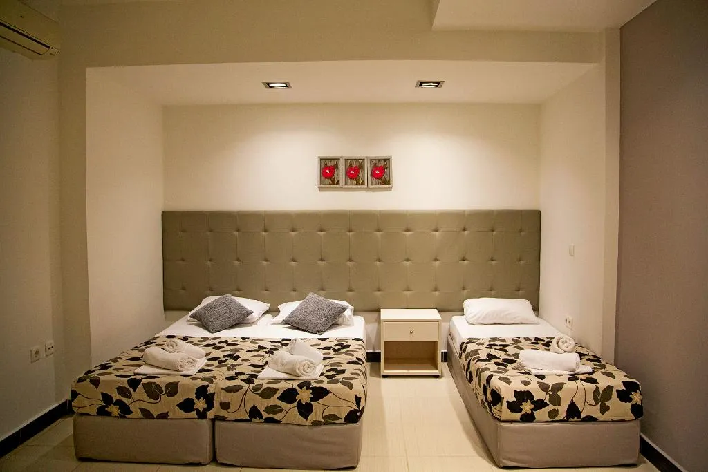 TRIPLE THREE BEDS Room, Dafni Plus, Thessaloniki