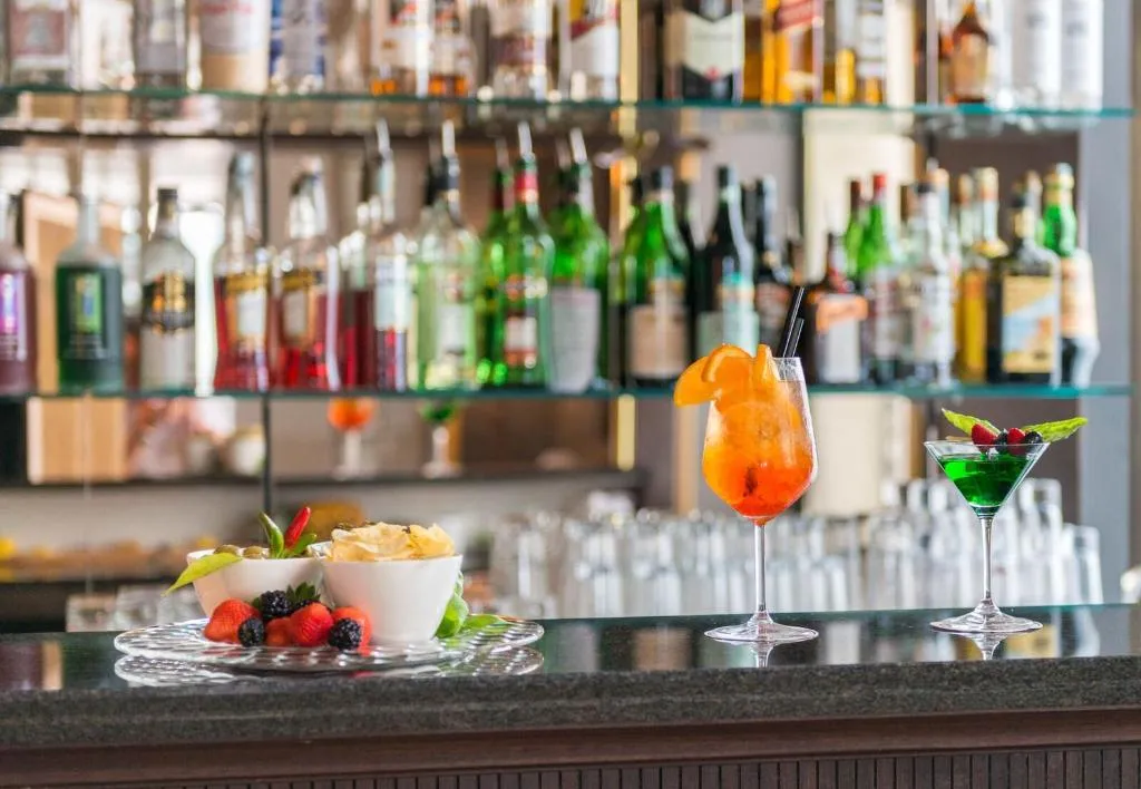 Bar, Hotel Villa Porro Pirelli, Milan