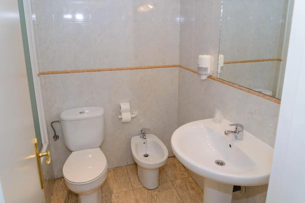 SINGLE STANDARD Room, Barajas Plaza, Madrid